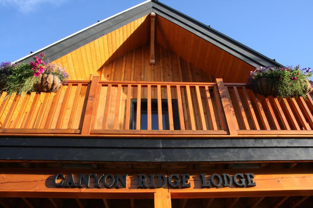 Canyon Ridge Lodge Golden Zewnętrze zdjęcie